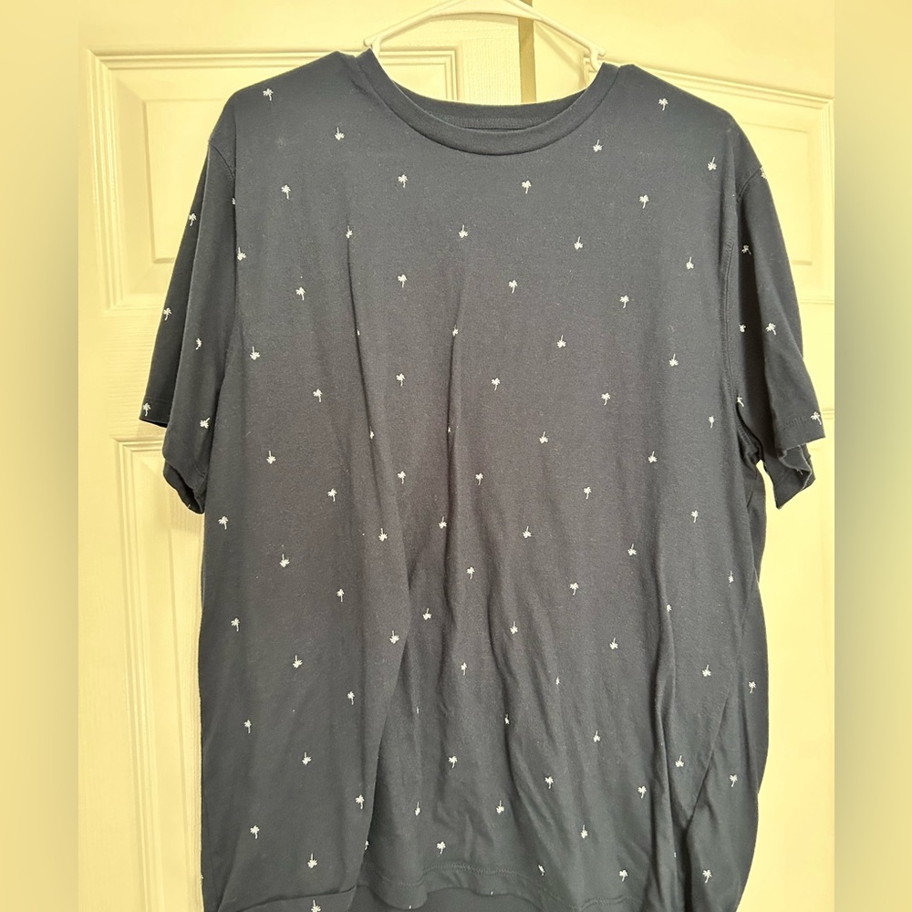 Old Navy Palm Tree Tshirt